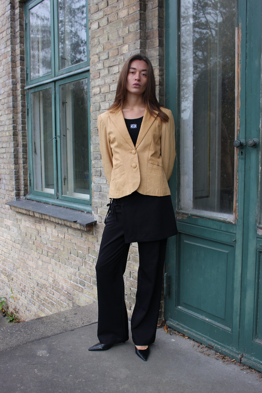 Beige blazer i læder