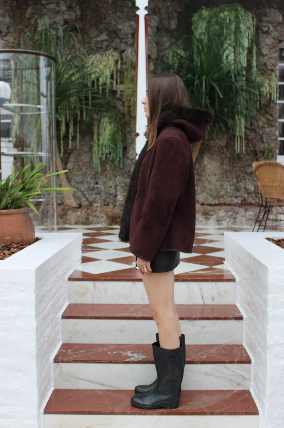 Kort sherlingjakke m. hætte