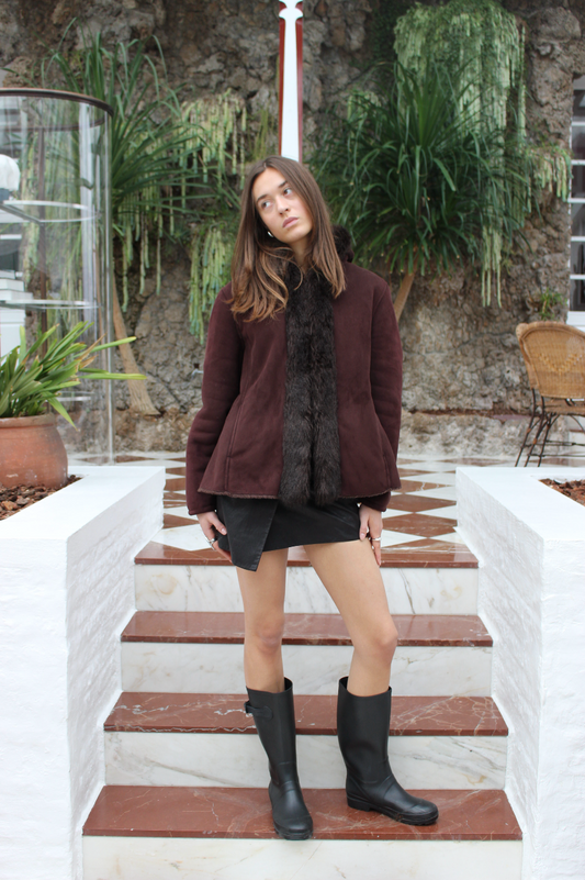 Kort sherlingjakke m. hætte