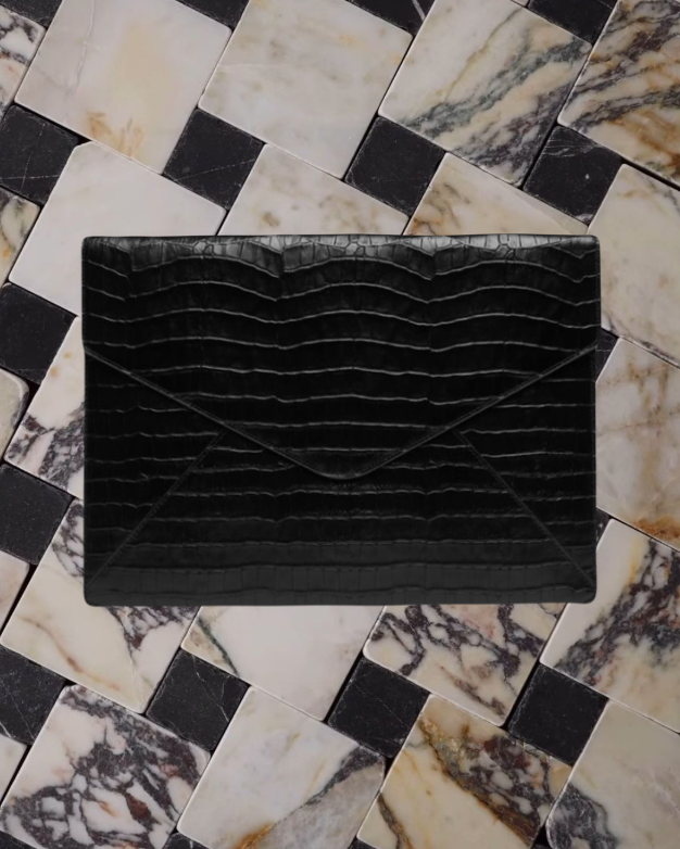 Croco computer sleeve