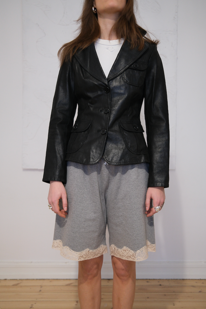 Figursyet blazer i læder