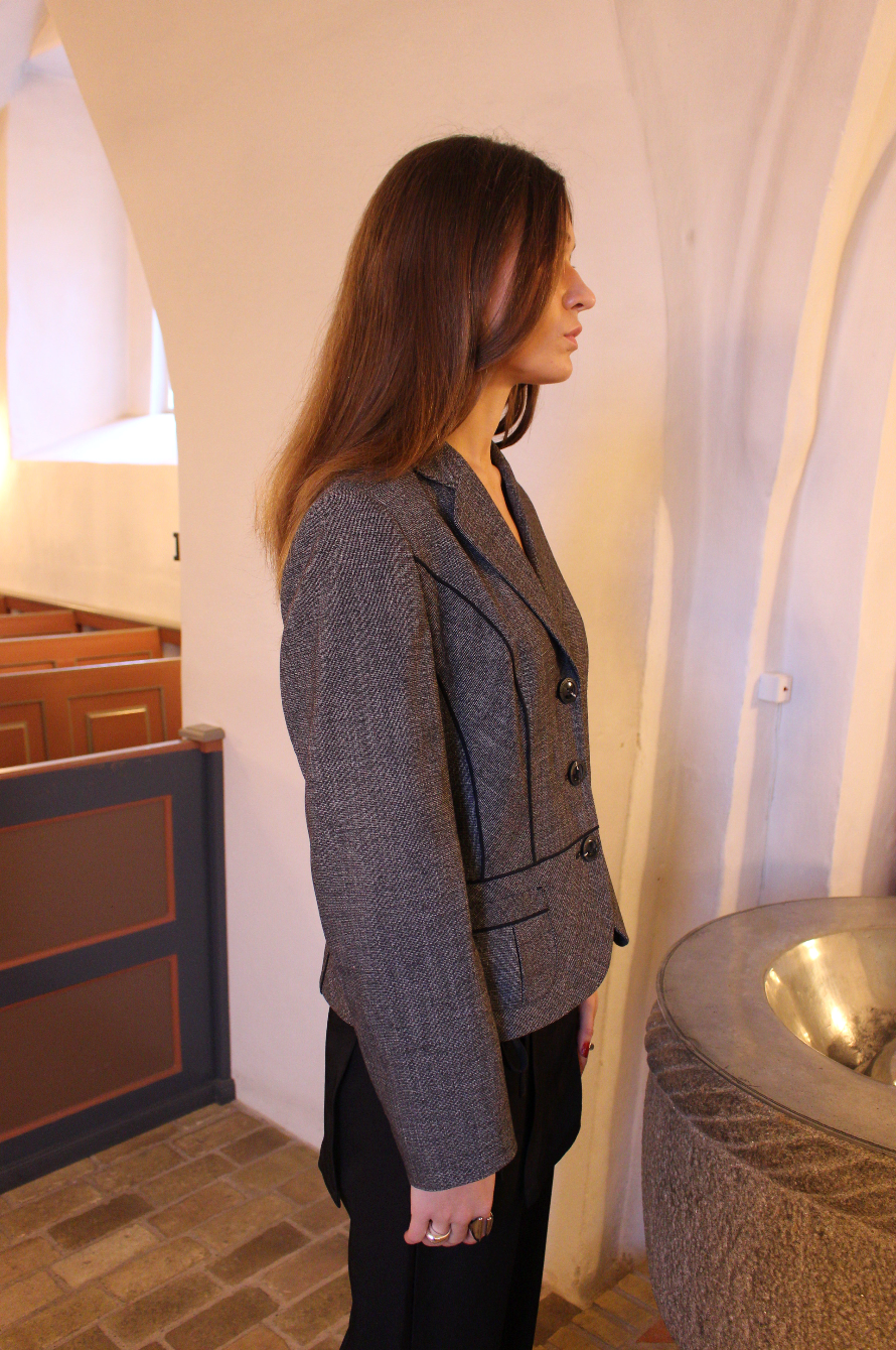 Figursyet blazer m. kontrastsyning